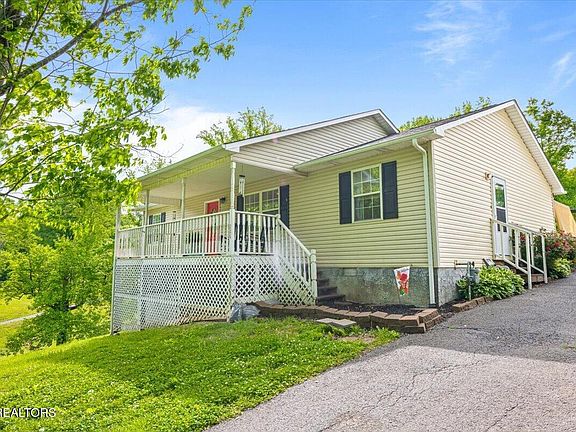 3rd image of 226 McKinney Rd