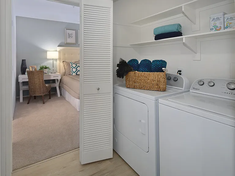 Torrey Villas Apartment Homes — Photo 18