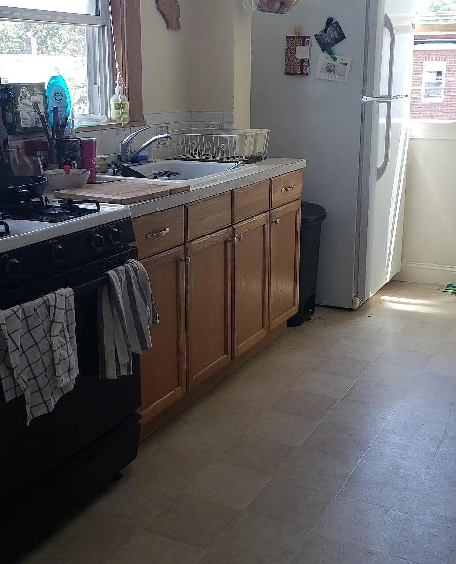 3 bed, 1.0 bath, 1200 sqft, $3,000 — Photo 4
