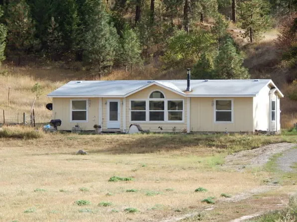 6747 Springdale Hunters Rd, Hunters, WA 99137