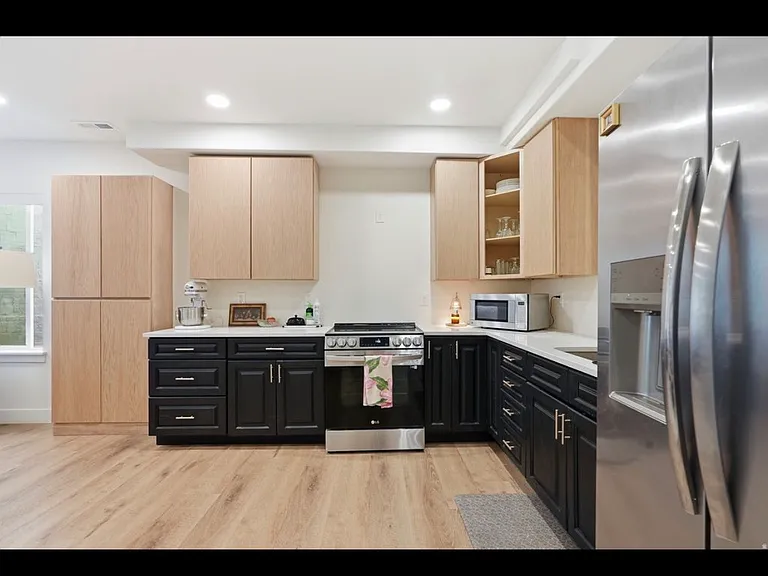 S Halcom Dr — Photo 2