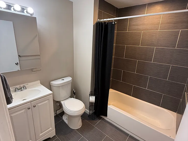 1404 E Baltimore St — Photo 10