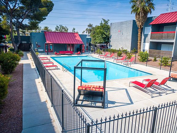 The Marq at 1600 - Pool