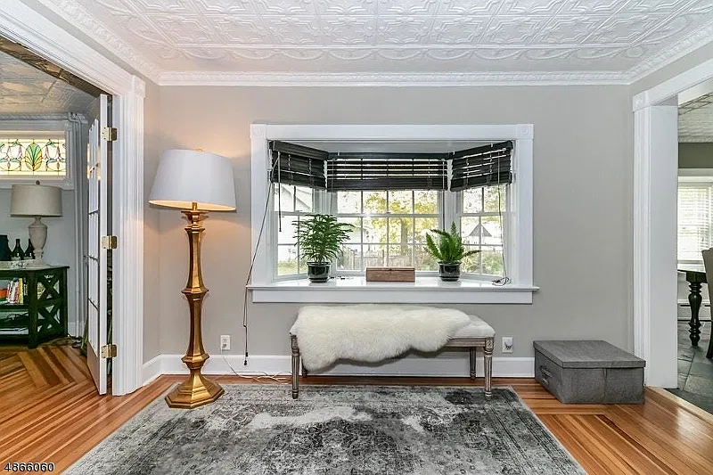3 bed, 2.0 bath, 1746 sqft, $4,500 — Photo 4
