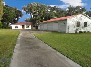 210 Saint Johns Dr, Palatka, FL 32177