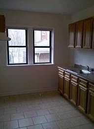 2nd image of 7442 S Phillips Ave APT 2B