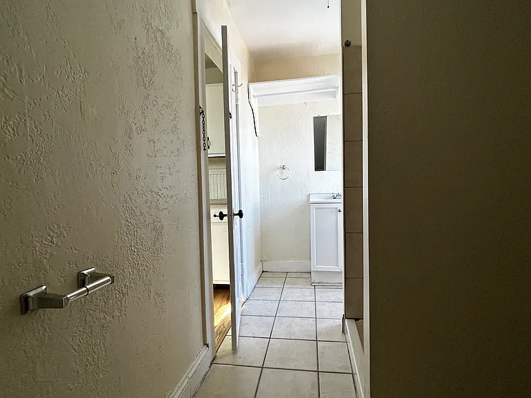 106 Spring St #108 — Photo 4
