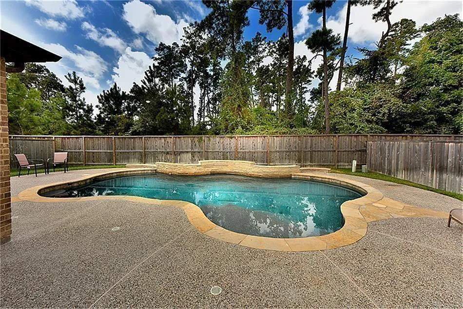 126 Hearthshire Cir