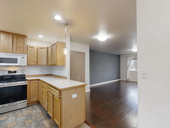 4th image of 1046 Dogwood St APT 14