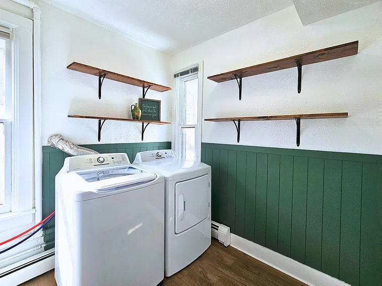 304 12th Ave NE #2 — Photo 8