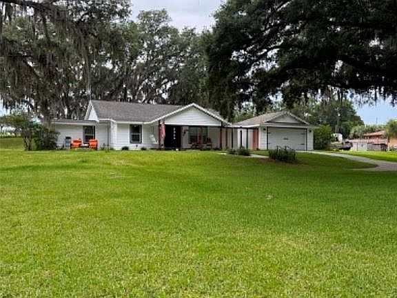 2nd image of 1204 Tall Oaks Rd