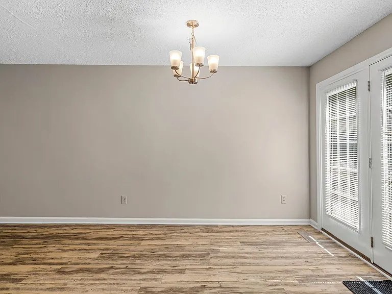 2019 Rath St — Photo 9