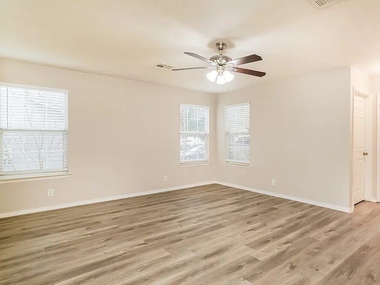 284 Cordero Dr — Photo 6
