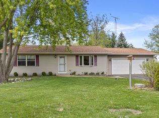 W5498 Cottonwood Rd, Elkhorn, WI 53121