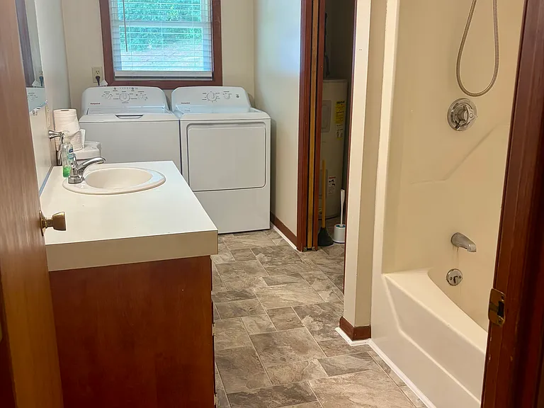 3 Irene St — Photo 7