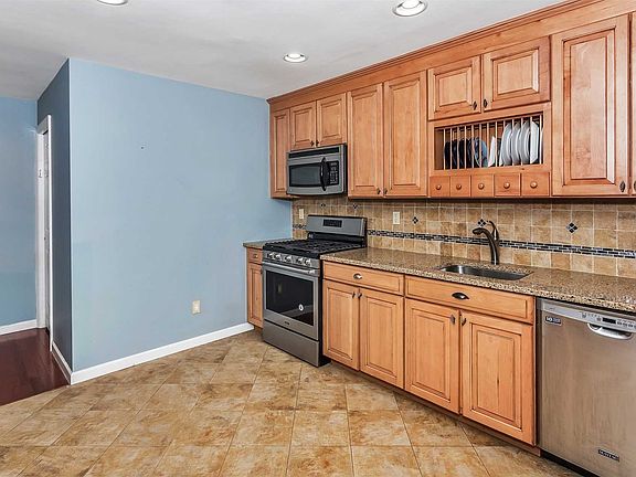 5th image of 17005 Lithonia Ave