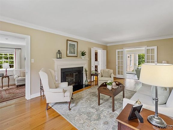 5th image of 4203 Oxford Cir W