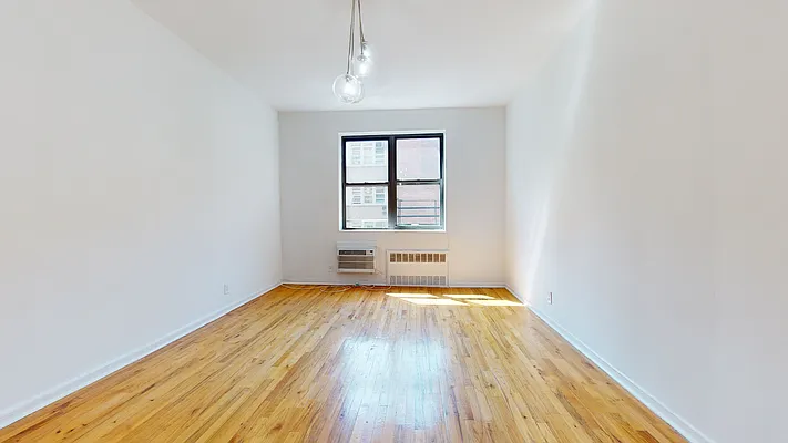 Rented by Bond New York | media 3