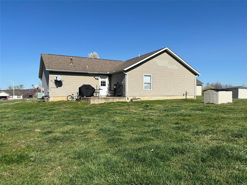 2nd image of 1952 Eden Cir
