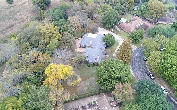 3rd image of 808 Drane Pl