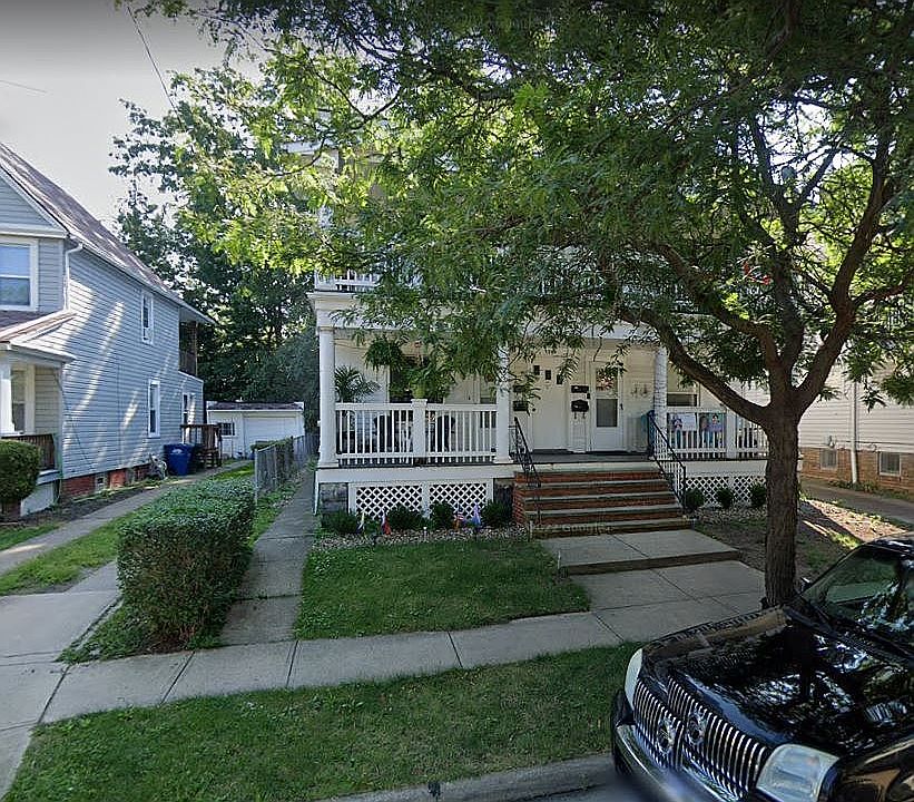 1st image of 1589 Hopkins Ave #3