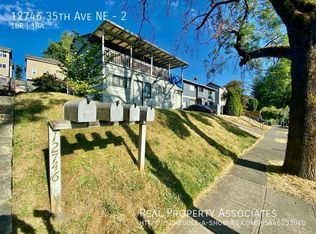 12746 35th Ave NE UNIT 2, Seattle, WA 98125
