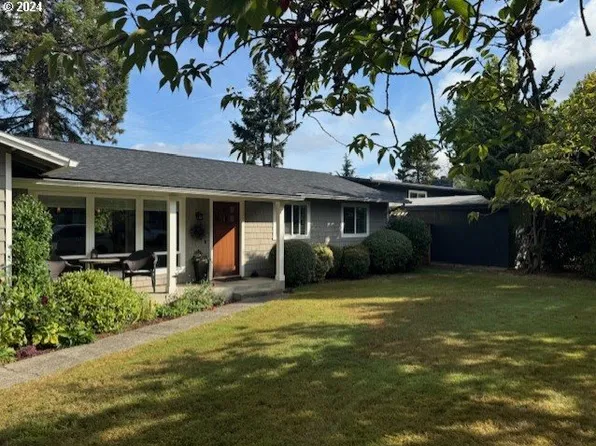 1237 Hallinan Cir, Lake Oswego, OR 97034