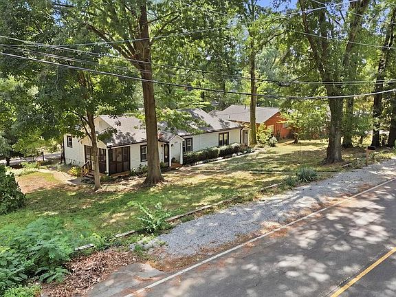 2nd image of 1009 Brown St