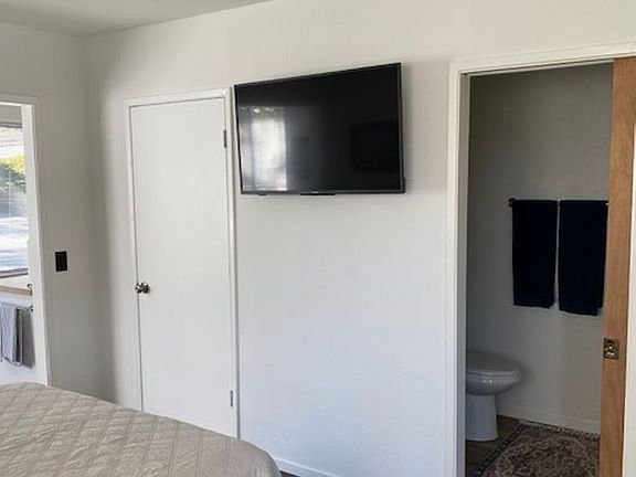 3rd image of 11278 Lakeshore N