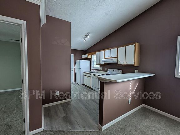 4th image of 705 Varsity Dr
