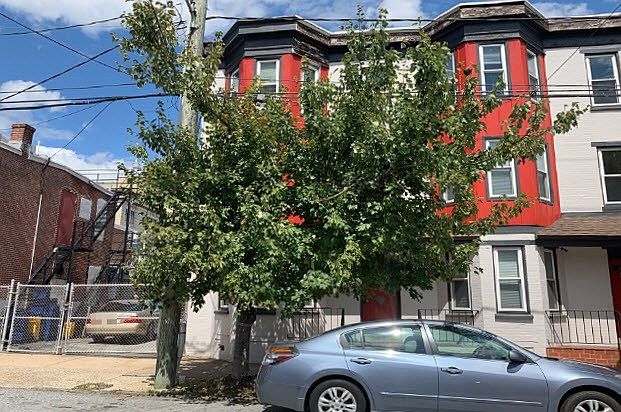 1st image of 305 E 9th St
