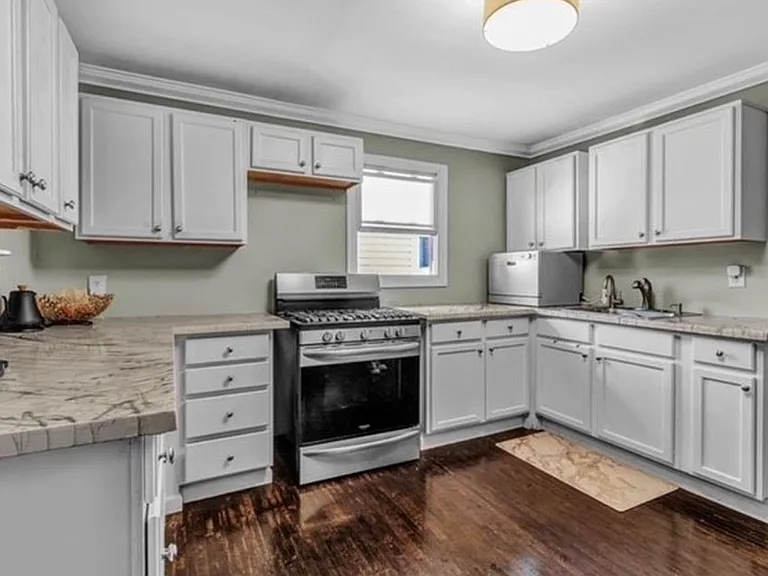 44 Arnold St #2 — Photo 10