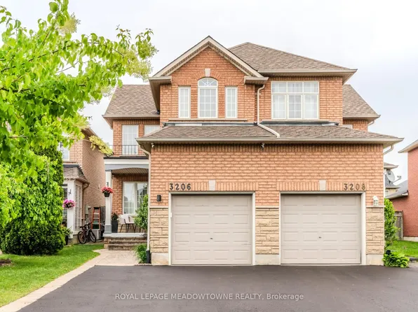 3206 Apricot St, Mississauga, ON L5N 8A8