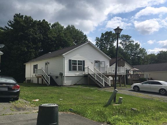 3rd image of 95 Timber Hill Ln