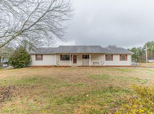 1526 Cronic Town Rd, Auburn, GA 30011