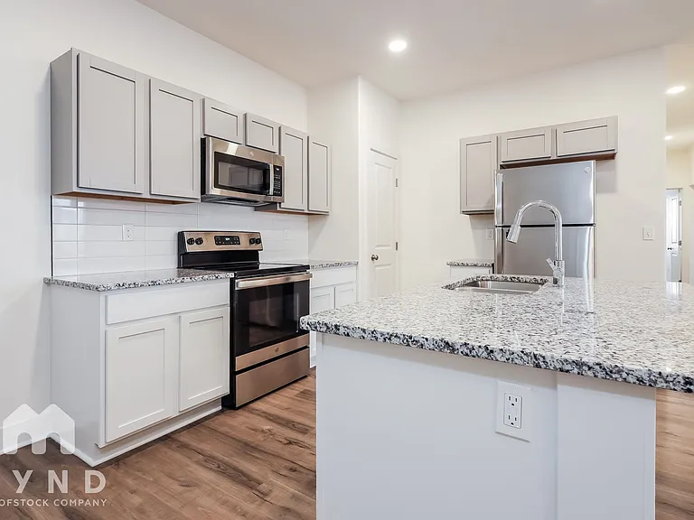 5796 E Bristol Cir #5796-BEL — Photo 7