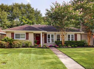 4051 Drummond St, Houston, TX 77025