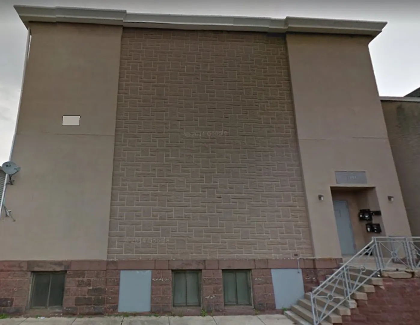 1217 Moss St — Photo 1