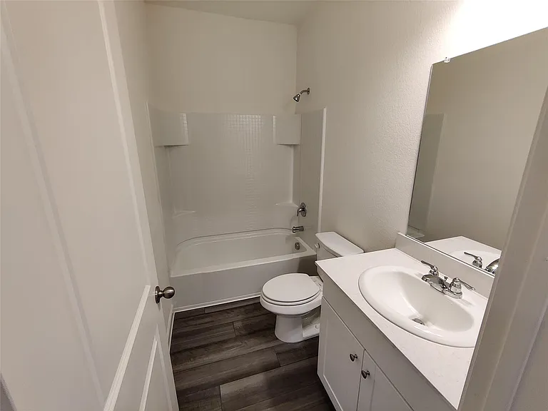 10356 Holycross Ln — Photo 28