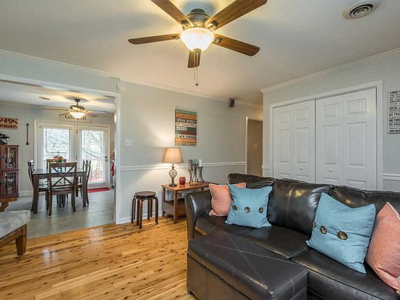 5th image of 705 Lake Mill Ln