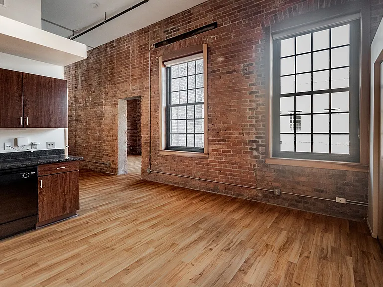 The Lofts at New Amsterdam — Photo 7