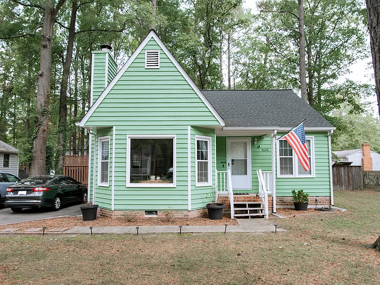 2606 Jordan Ct — Photo 1