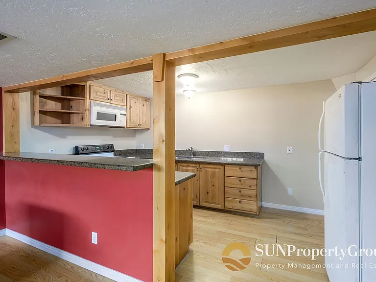 1316 W Kodiak Way — Photo 5