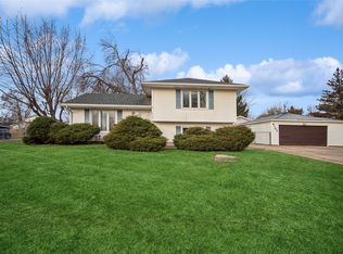 4102 E 25th St, Des Moines, IA 50317