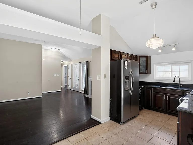 47950 Mayflower Dr — Photo 4