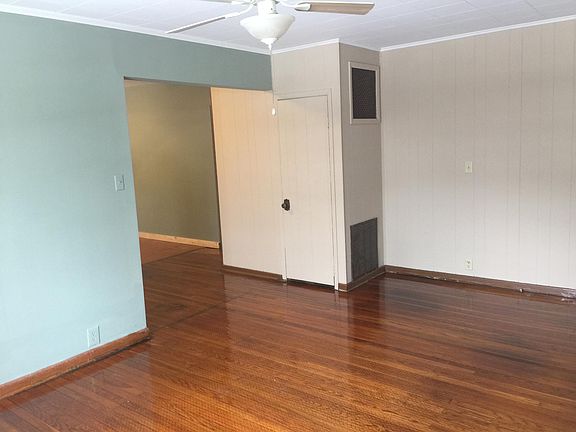 3rd image of 1109 S Feazel St #1