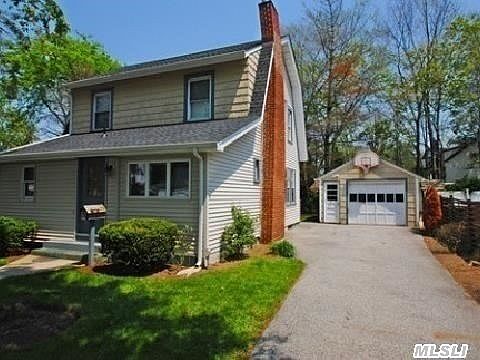 2nd image of 2905 Davison St