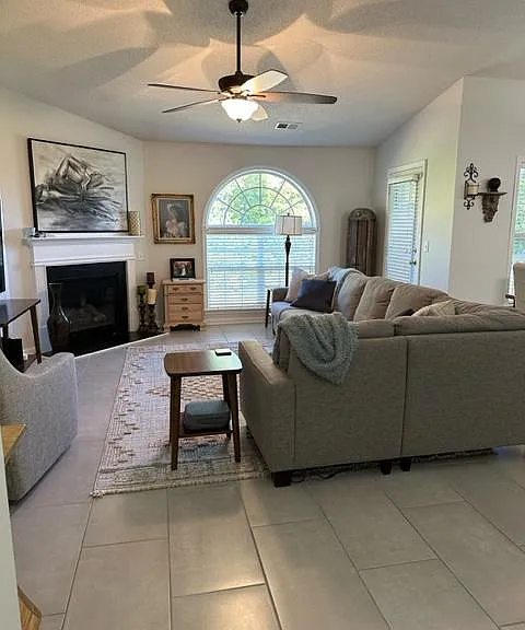 6118 Hedgecock Cir #3C — Photo 5