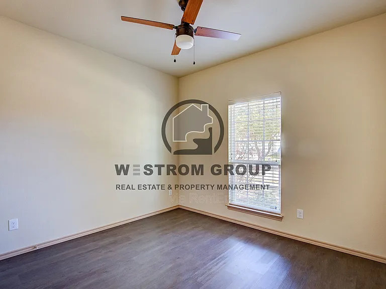 10953 Caldwell Ln — Photo 32