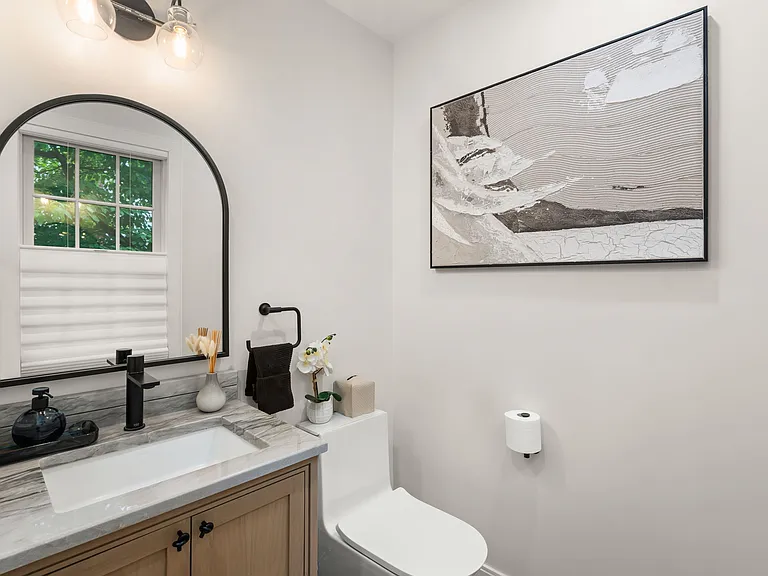 8 Bates Ct — Photo 18
